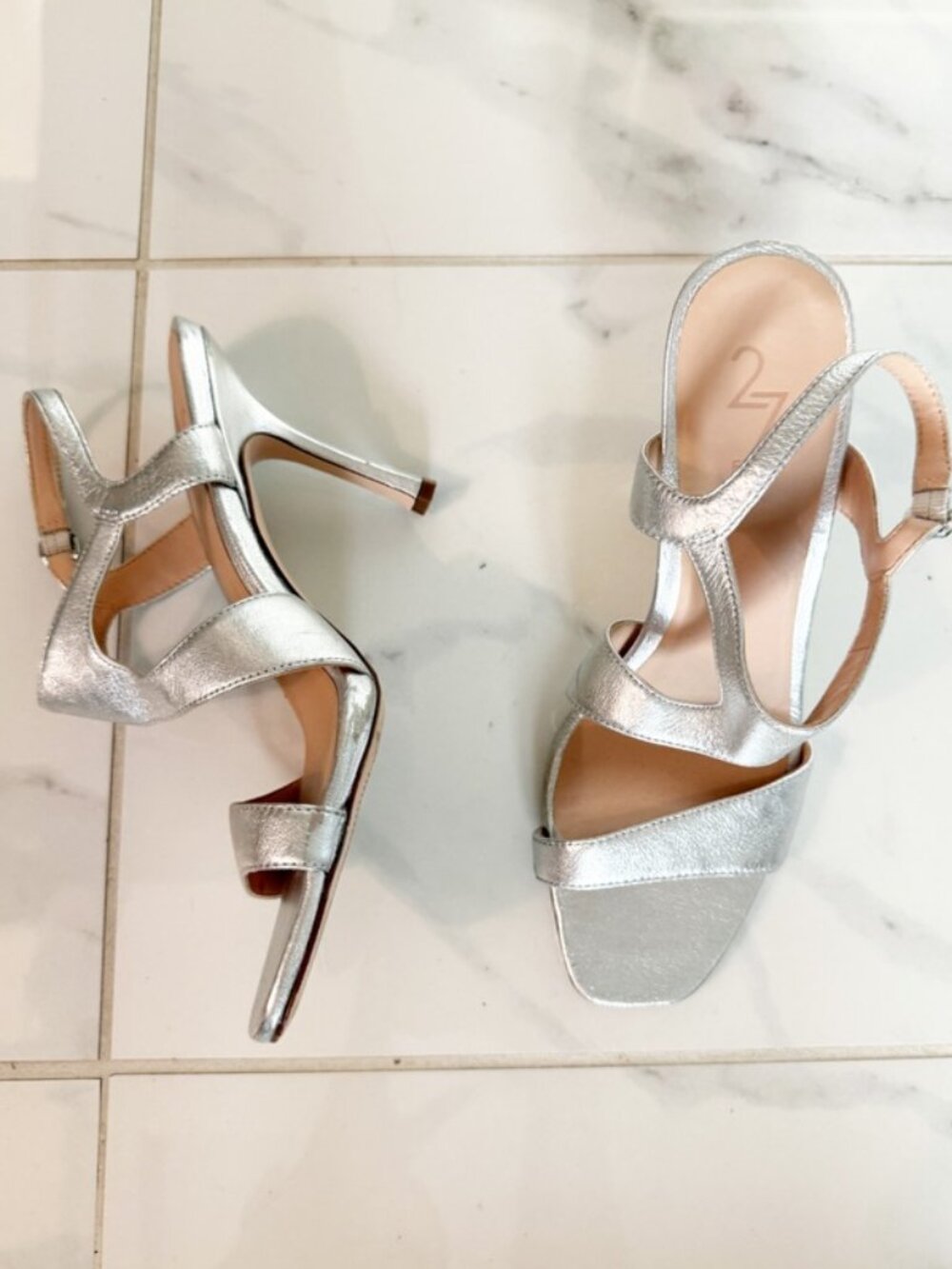 27 Edit Naturalizer Lanie Square Toe Metallic SILVER Leather Dress Sandal 7.5 - Picture 2 of 9